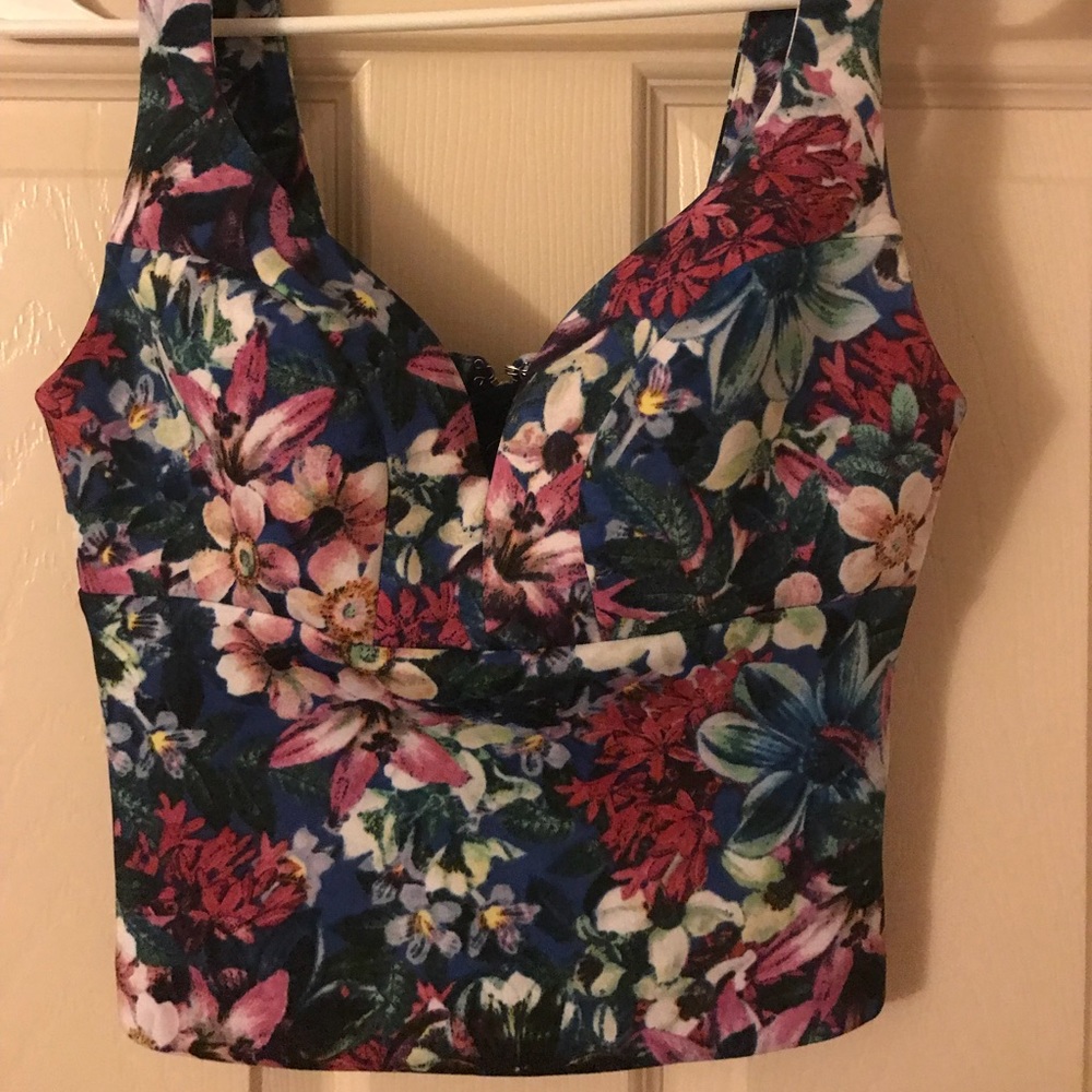 Guess floral crop top